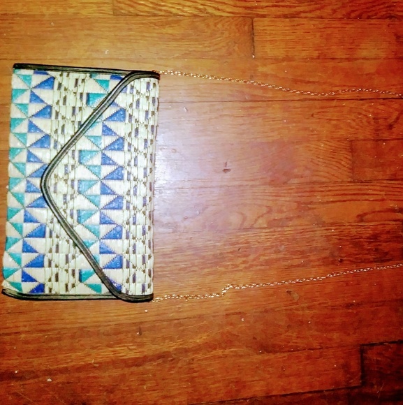 A clutch purse - Picture 1 of 1